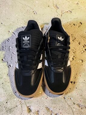 adidas Men’s Black & White Samba Classic Sneakers